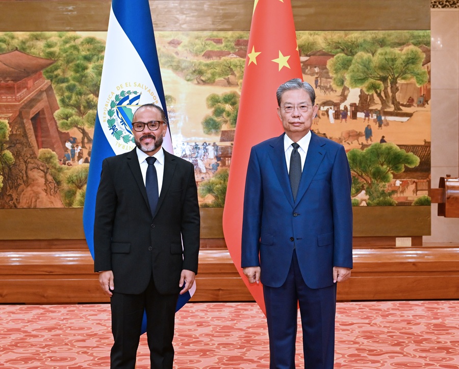 كبير المشرعين الصينيين يجري محادثات مع رئيس الجمعية التشريعية في السلفادور