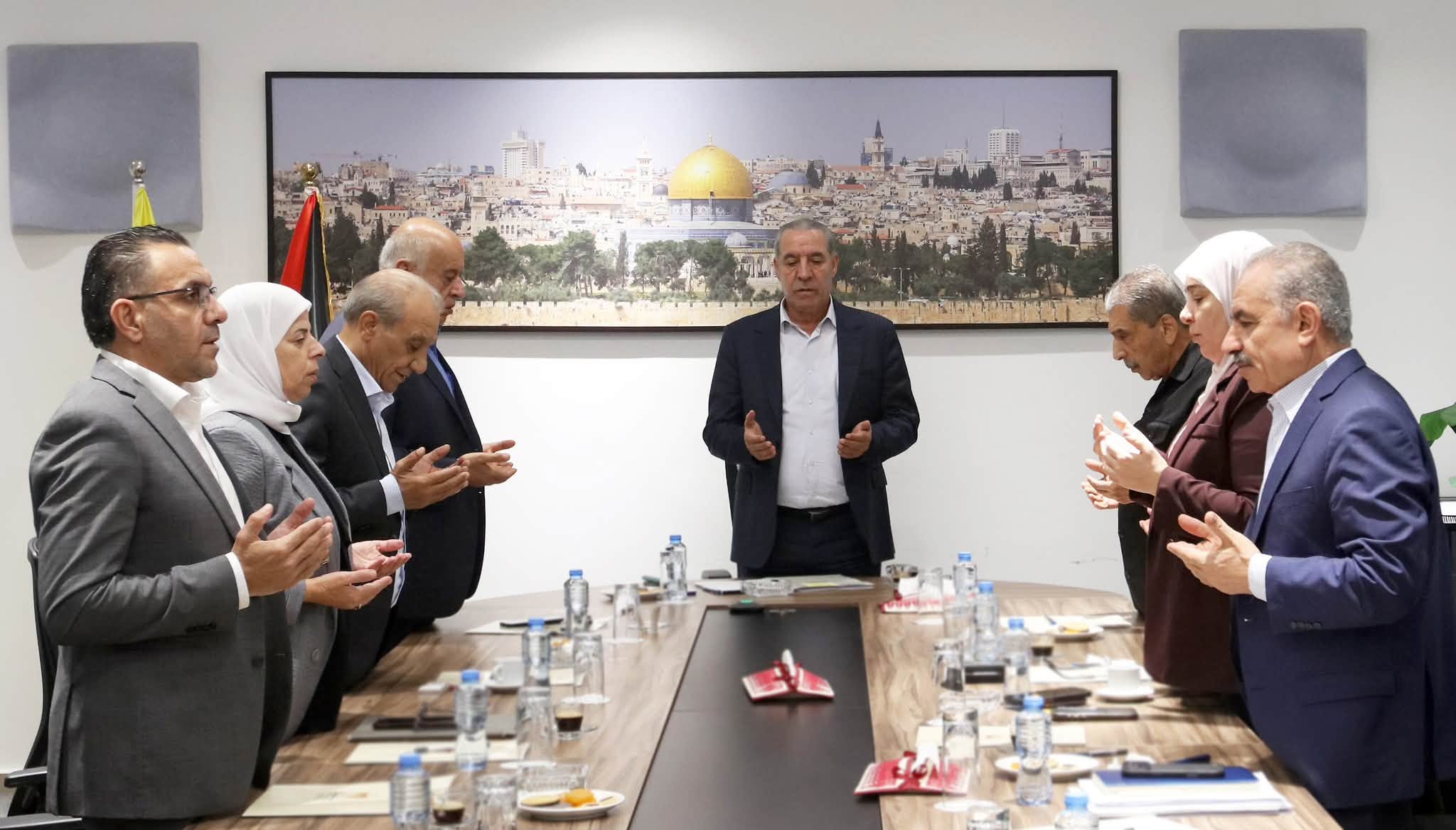 مركزية فتح تقرر باجتماعها البقاء بحالة انعقاد دائم وتبحث الأوضاع السياسية والحفاظ على المسار الديمقراطي والذهاب لحوار وطني شامل