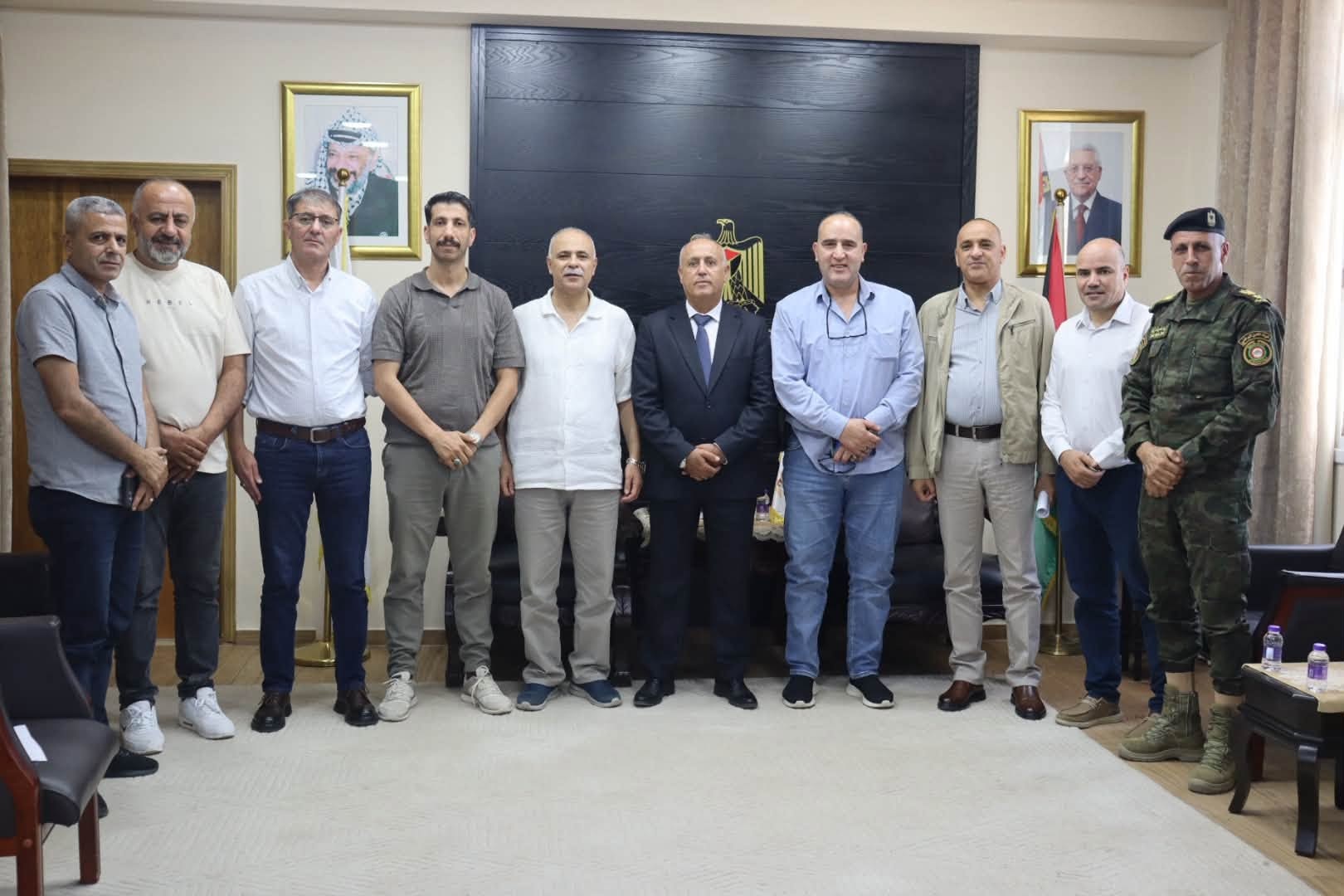 محافظ جنين يترأس الاجتماع الأمني الدوري ويؤكد أهمية تعزيز النظام والحفاظ على السلم الأهلي
