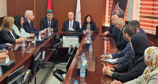 رئيس الوزراء ومحافظ نابلس يزوران بلدية نابلس بحضور عدد من الوزراء