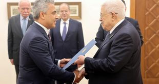 الرئيس عباس يتسلم أوراق اعتماد سفير جمهورية مصر العربية لدى دولة فلسطين