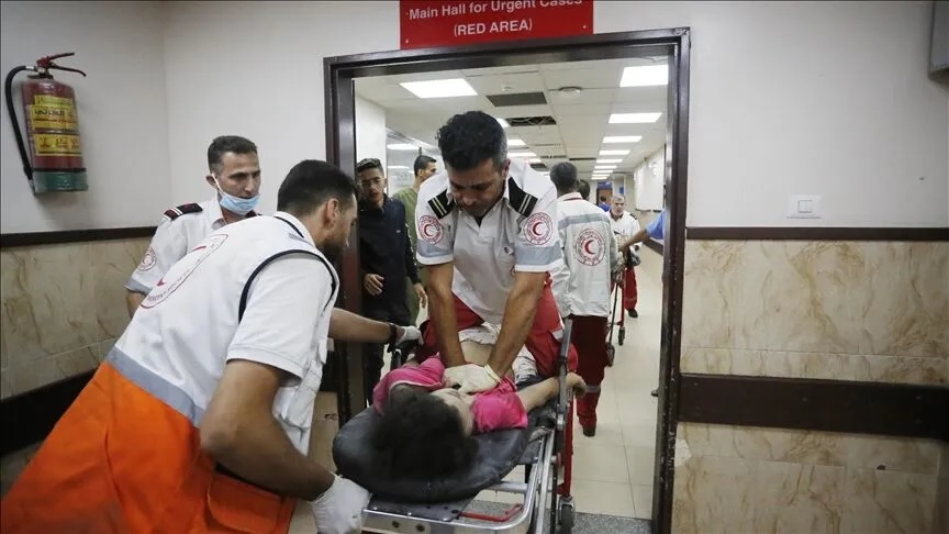إصابة امرأة وطفل برصاص الاحتلال وسط قطاع غزة