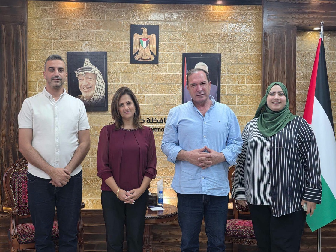 محافظ طولكرم اللواء د. عبد الله كميل يستقبل المديرة التنفيذية لجمعية التمكين الاقتصادي والاجتماعي
