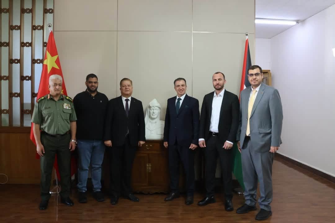 الوفد الفلسطيني المشارك في دورة إدارة الطوارئ للمسؤولين في الدول النامية يلتقي سفير دولة فلسطين لدى الصين