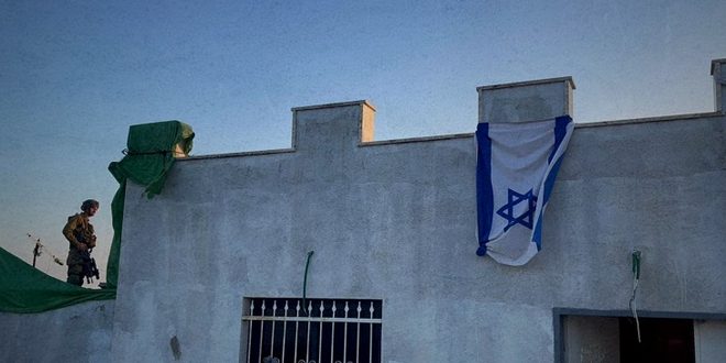قوات الاحتلال تطرد عائلة فلسطينية وتستولي على منزلها في قرية الجانية غرب رام الله