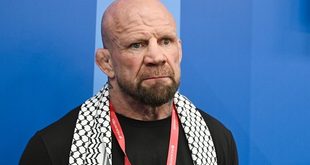 المقاتل مونسون يستنكر قرار الاتحاد الدولي للتزلج بسحب صفة "الرياضي المحايد" من متزلجين روس