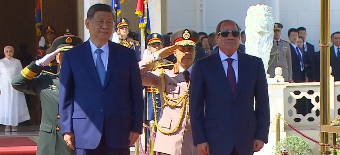 الرئيس المصري عبد الفتاح السيسي يستقبل رئيس الصين شي جين بينغ في قصر الاتحادية
