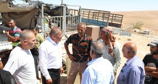 محافظ الخليل يتفقد المواطنين في خِرَب الفخيت وخلة الضبع والتبان ويؤكد الوقوف إلى جانب أهالي مسافر يطا