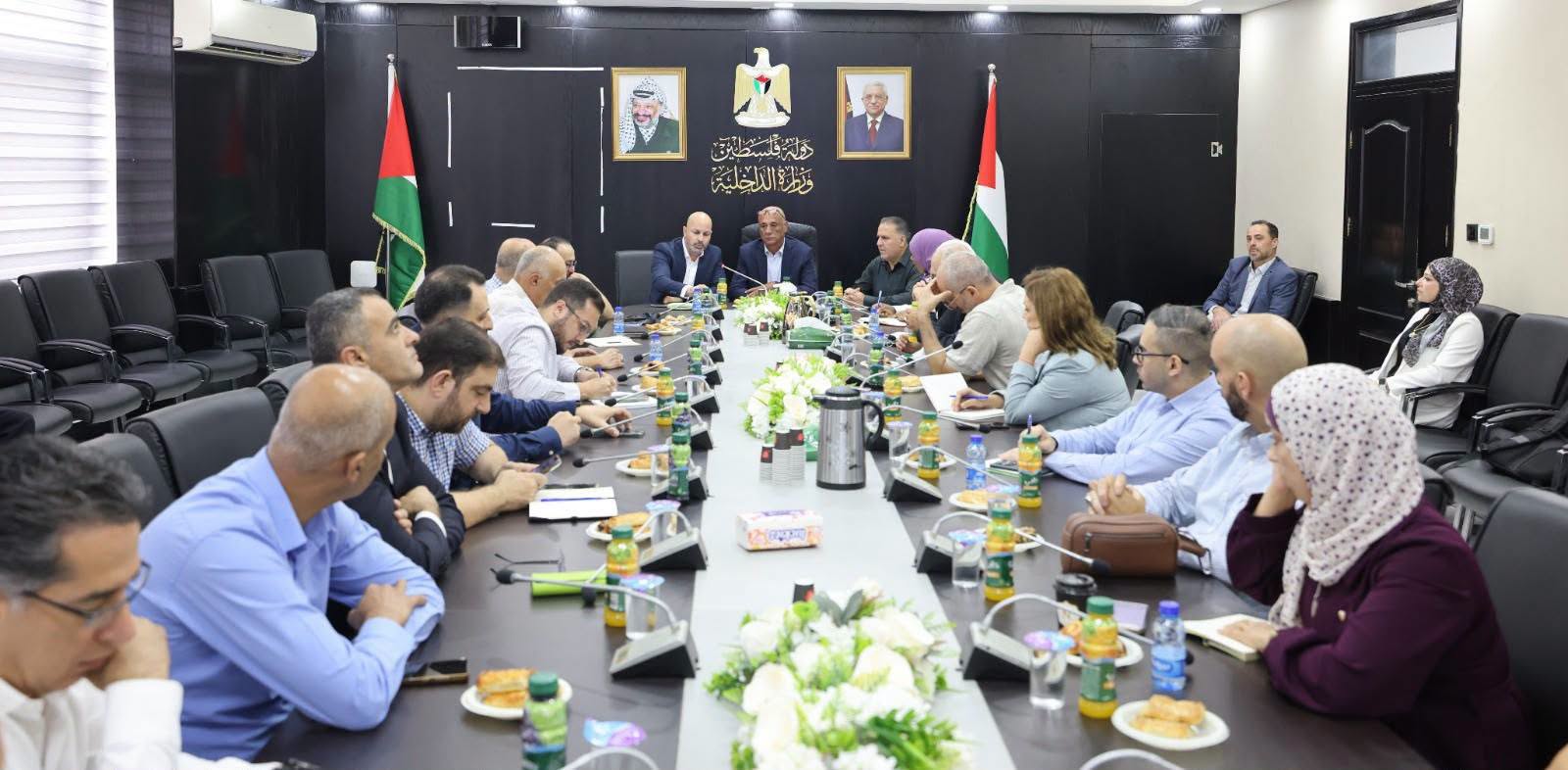 وزارة الداخلية تعقد ورشة عمل للتعريف بالنظام الإلكتروني للإدارة العامة للمنظمات غير الحكومية والشؤون العامة