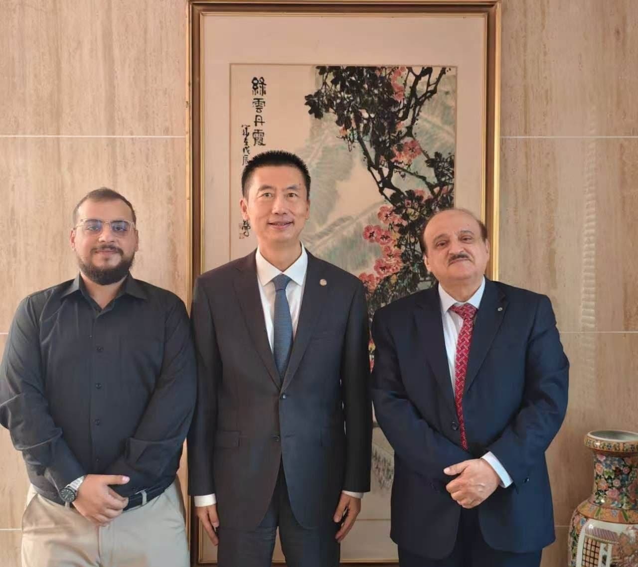 السفير الصيني لدى الأردن قوه وي يلتقي بوزير الثقافة الأردني الأسبق