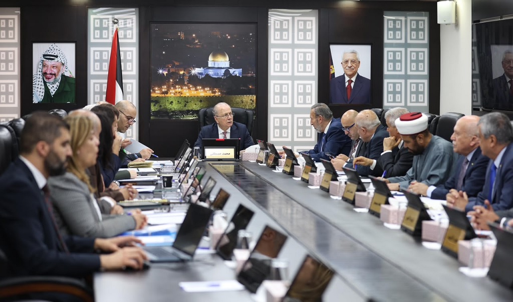 رئيس الوزراء يوجّه بتنظيم جهود الاستجابة الطارئة لتسريع تلبية احتياجات المناطق المستهدفة