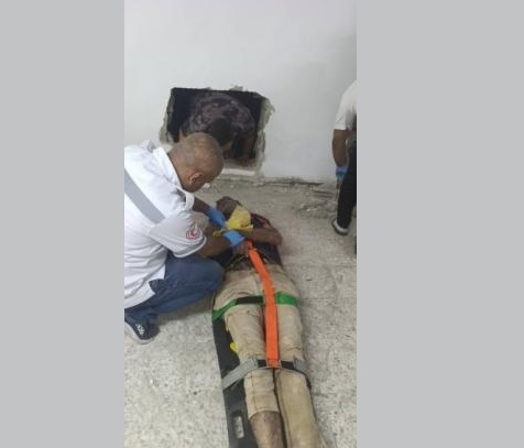 العثور على جثمان عامل من غزة داخل مقر لجنة زكاة طولكرم بعد اقتحام الاحتلال