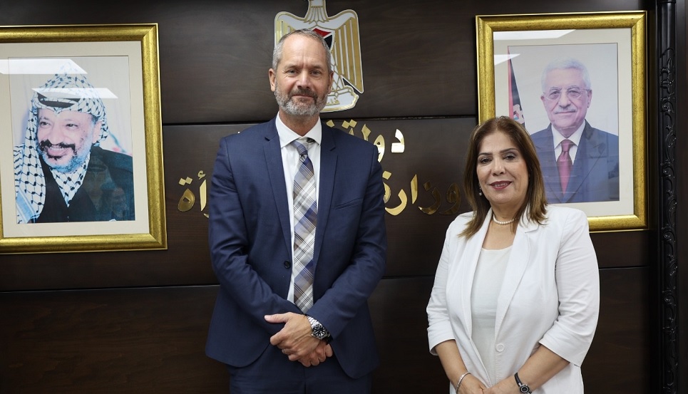 وزيرة شؤون المرأة تلتقي رئيس بعثة الشرطة الأوروبية وتبحث تعزيز التعاون المشترك