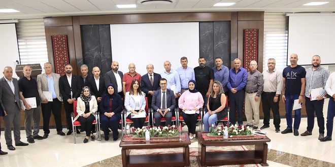 المدرسة الوطنية الفلسطينية للإدارة تختتم برنامج " فن ومهارات الإتيكيت والبروتوكول" للمديرين العامين في الهيئة العامة للشؤون المدنية