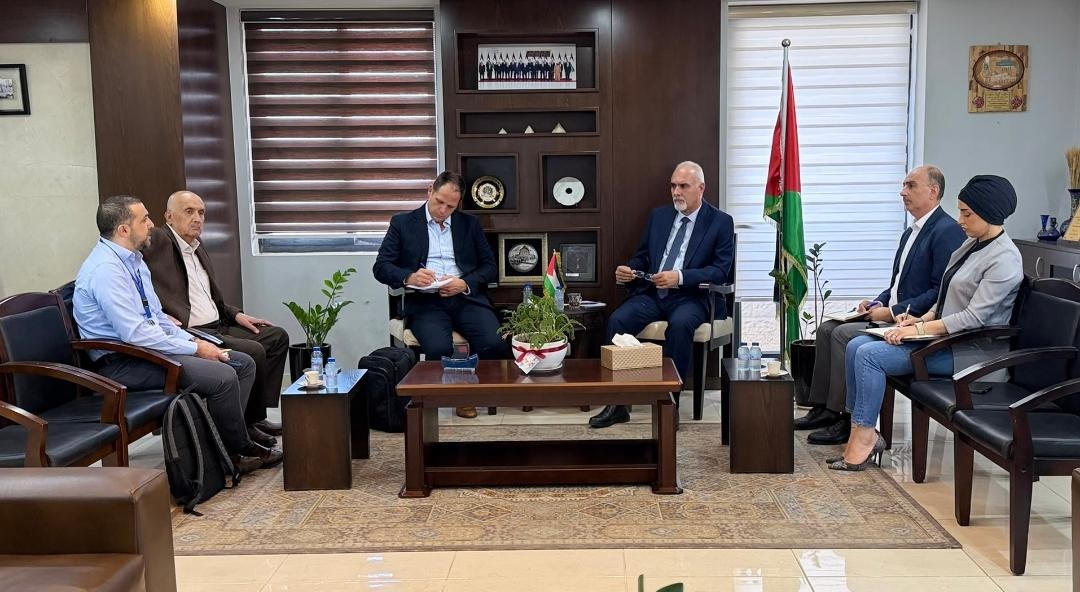 وزير الزراعة يبحث مع وفد من الإغاثة الكاثوليكية دعم المزارعين وتعزيز الأمن الغذائي