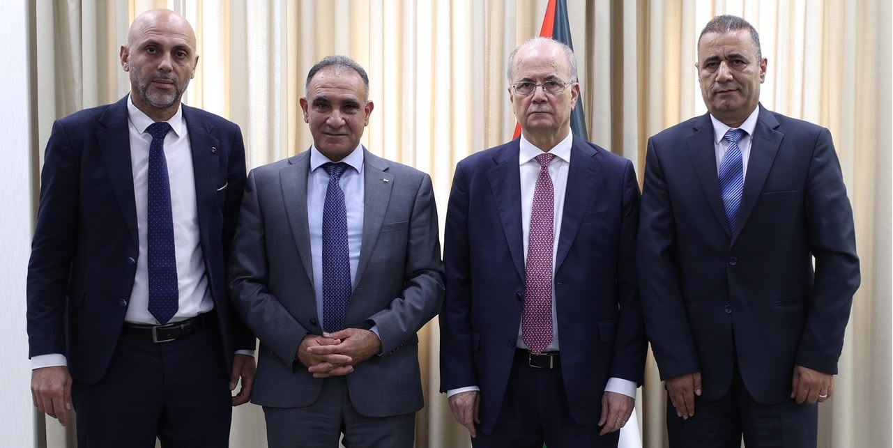 بحضور رئيس الوزراء.. توقيع اتفاقية وادي الذرة لبيع الطاقة المنتجة من محطة نور طوباس الشمسية بقدرة تصل إلى 4.4 ميجا واط ذروة