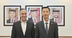 السفير الصيني لدى الأردن قوه وي يلتقي بوزير الصناعة والتجارة والتموين الأردني