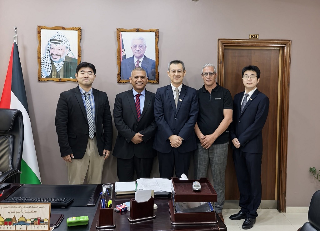 السفير الصيني لدى فلسطين يلتقي رئيس الجهاز المركزي للإحصاء الفلسطيني