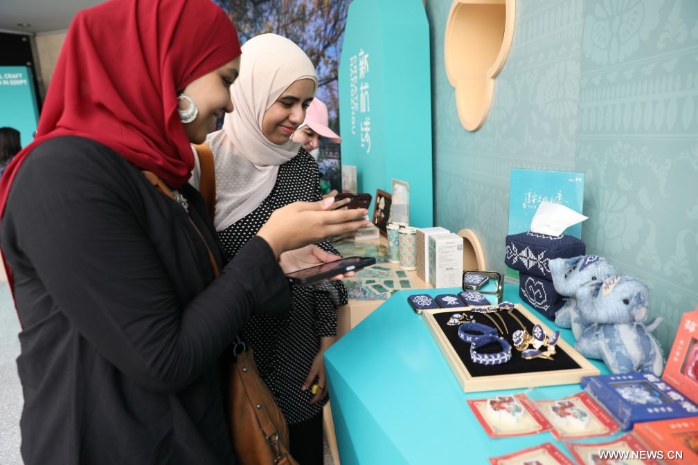 تقرير إخباري: معرض هانغتشو للحرف اليدوية يعزز العلاقات الثقافية بين الصين ومصر