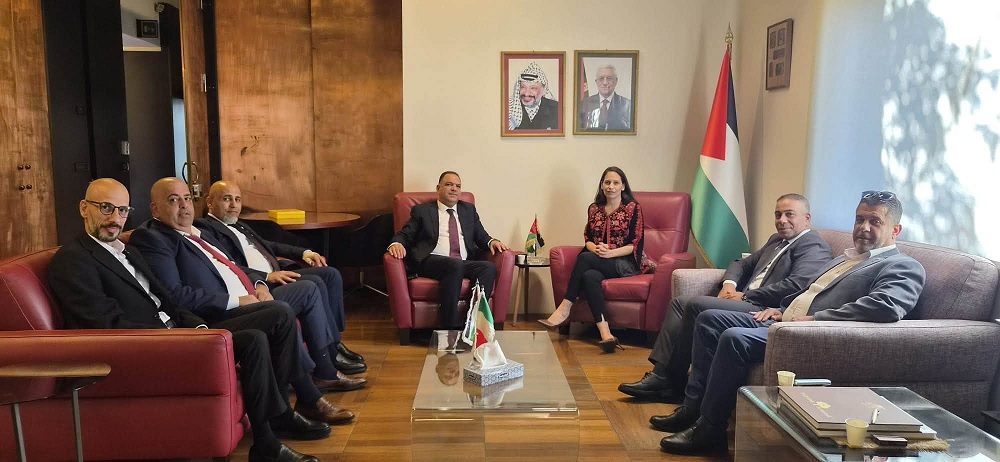 قائد جهاز الاستخبارات العسكرية اللواء محمد الخطيب «نضال شاهين» يلتقي سفيرة دولة فلسطين لدى إيطاليا