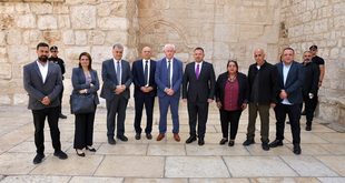 وزير السياحة والآثار يلتقي الأمين العام للاتحاد الدولي للنقابات ويؤكد أهمية حماية العمالة الفلسطينية في القطاع السياحي