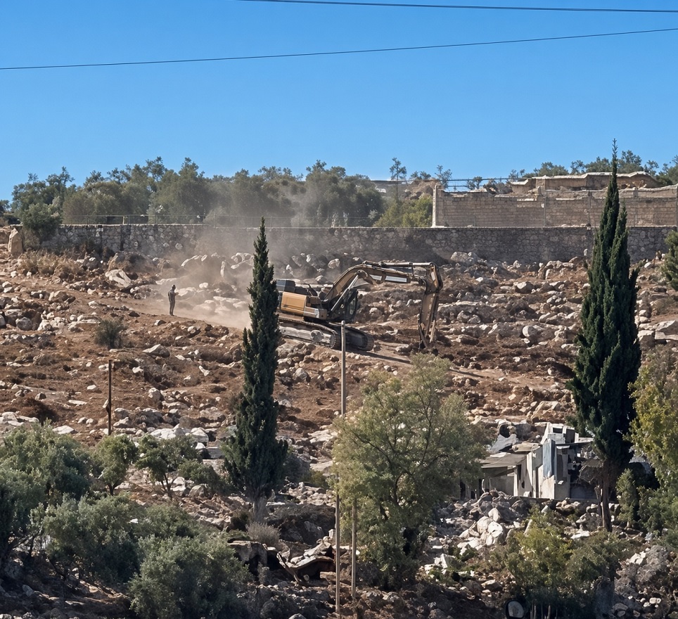 الاحتلال يهدم منزلا في ترقوميا شمال غرب الخليل