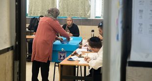 نتنياهو وسموتريتش يعتزمان نشر ألفي مراقب بصناديق الاقتراع العربية