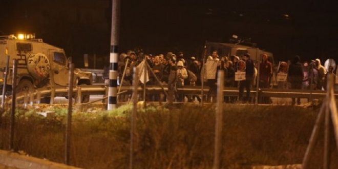 مستوطنون يعيدون إغلاق بوابة حديدة تعزل منزلاً شمال رام الله