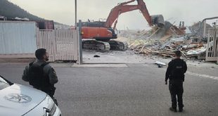 السلطات الإسرائيلية تهدم مبنى في دبورية بأراضي الـ48