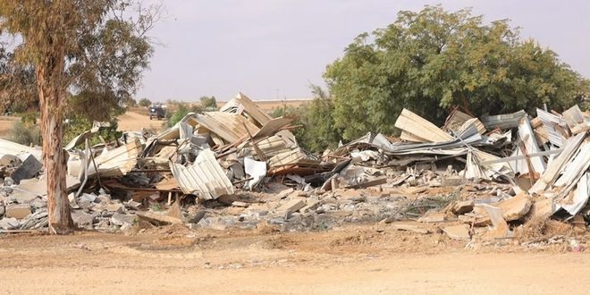 السلطات الإسرائيلية تبدأ بهدم منازل 80 عائلة في النقب