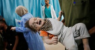 استشهاد طفل متأثرا بإصابته بقصف إسرائيلي وسط قطاع غزة