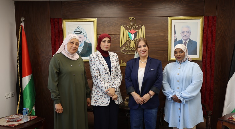 الخليلي تلتقي رئيسة جمعية نور شمس النسوية – طولكرم لبحث سبل التعاون ودعم وتمكين النساء