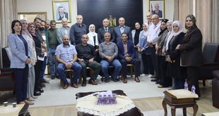 محافظ جنين يُكرّم مستشار المحافظ "طالب عبد الهادي" والموظفة "فاطمة أبو شملة" بمناسبة إحالتهما للتقاعد