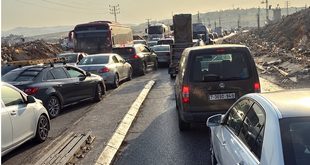الاحتلال يغلق مداخل رام الله وينصب حواجز