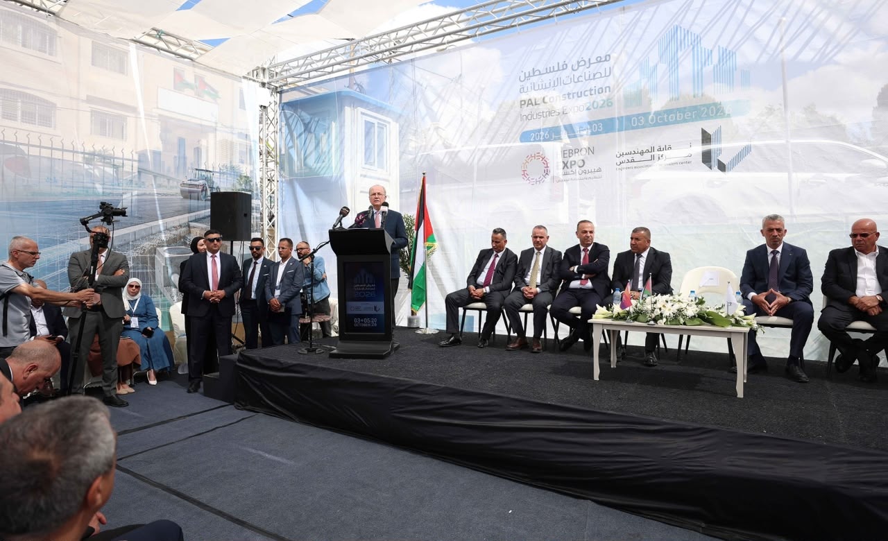 رئيس الوزراء : رغم التحديات نواصل الصمود ونتحضر لمرحلة البناء وإعادة الإعمار