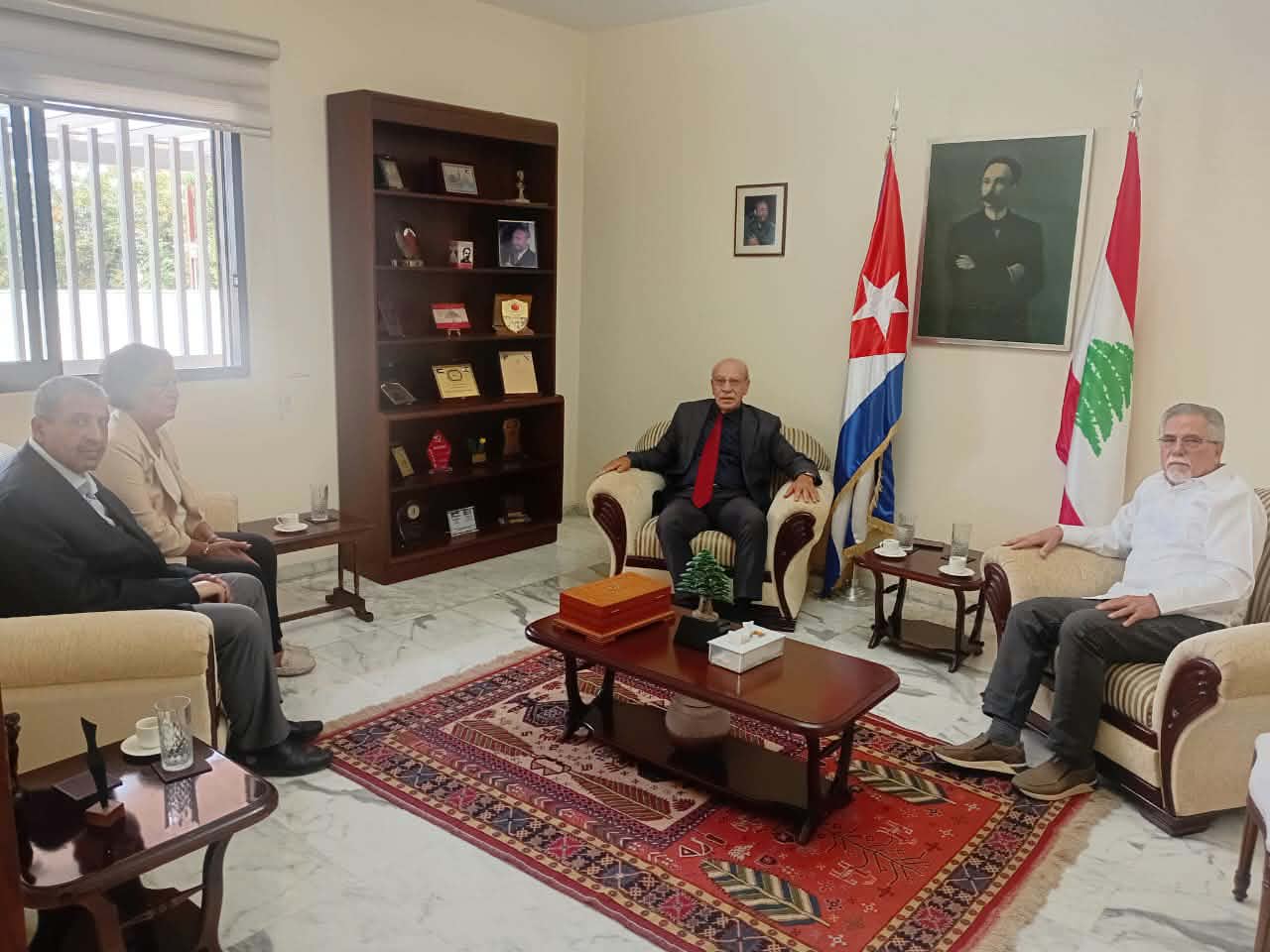 الديمقراطية تلتقي السفير الكوبي في لبنان وتؤكد وقوفها الى جانب كوبا في مواجهة الحصار والتهديدات الاستعمارية الامريكية