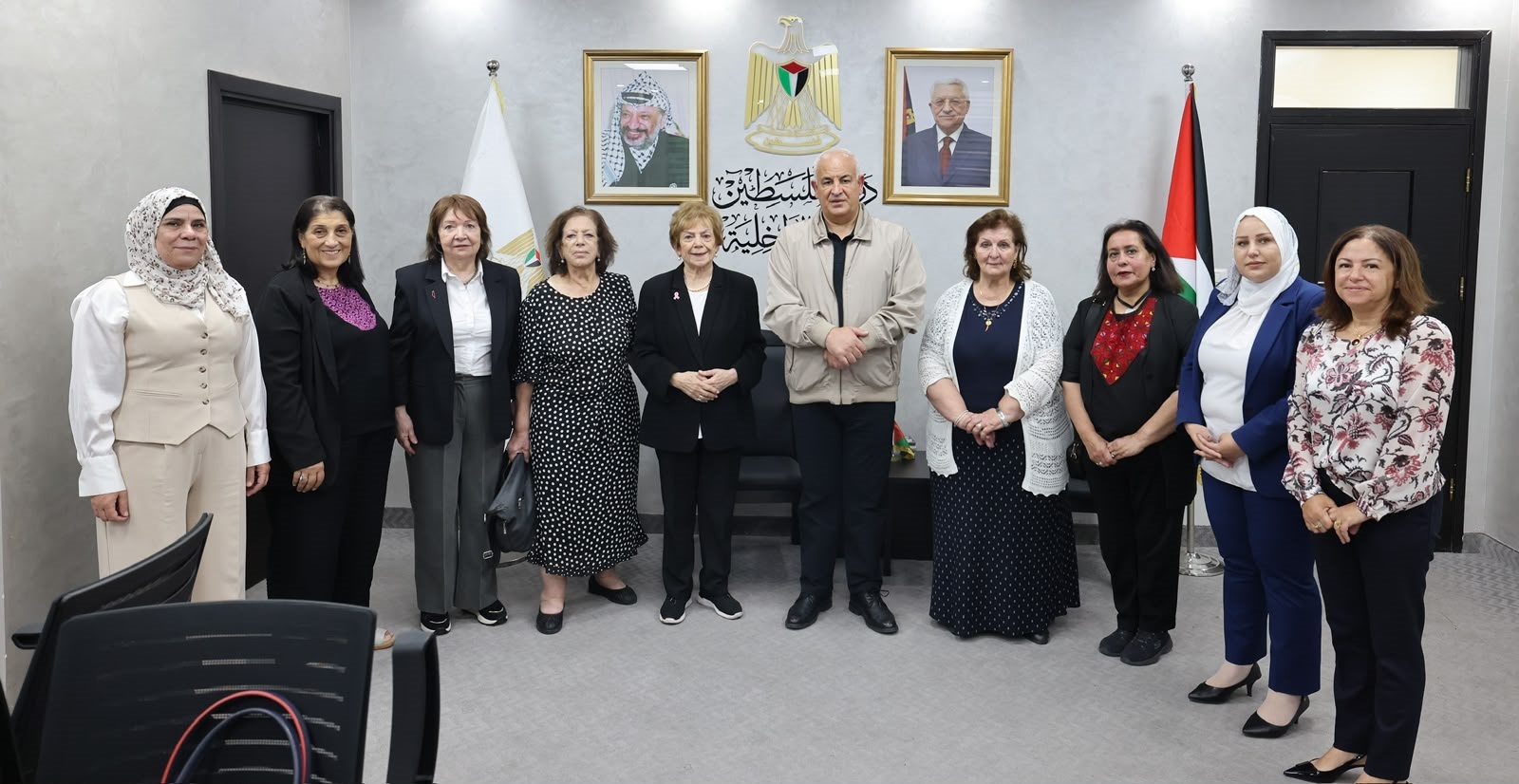 وفد نسوي برئاسة انتصار الوزير يبحث مع وزير الداخلية مواجهة التحريض وتعزيز السلم الأهلي