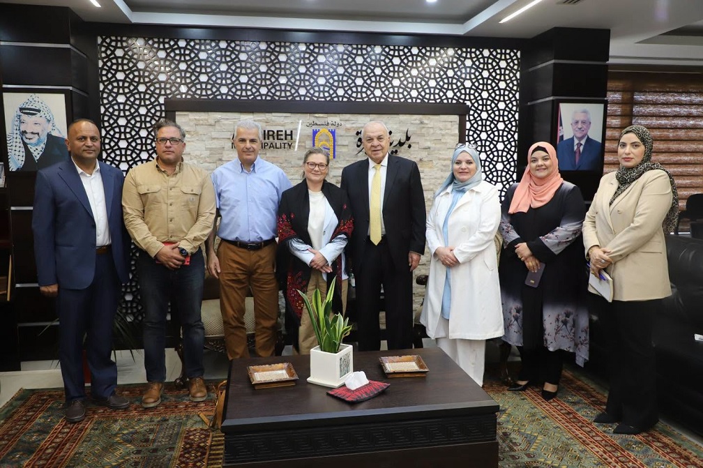 رئيس بلدية البيرة يبحث مع رئيسة الممثلية الدنماركية آفاق التعاون والتحديات التنموية