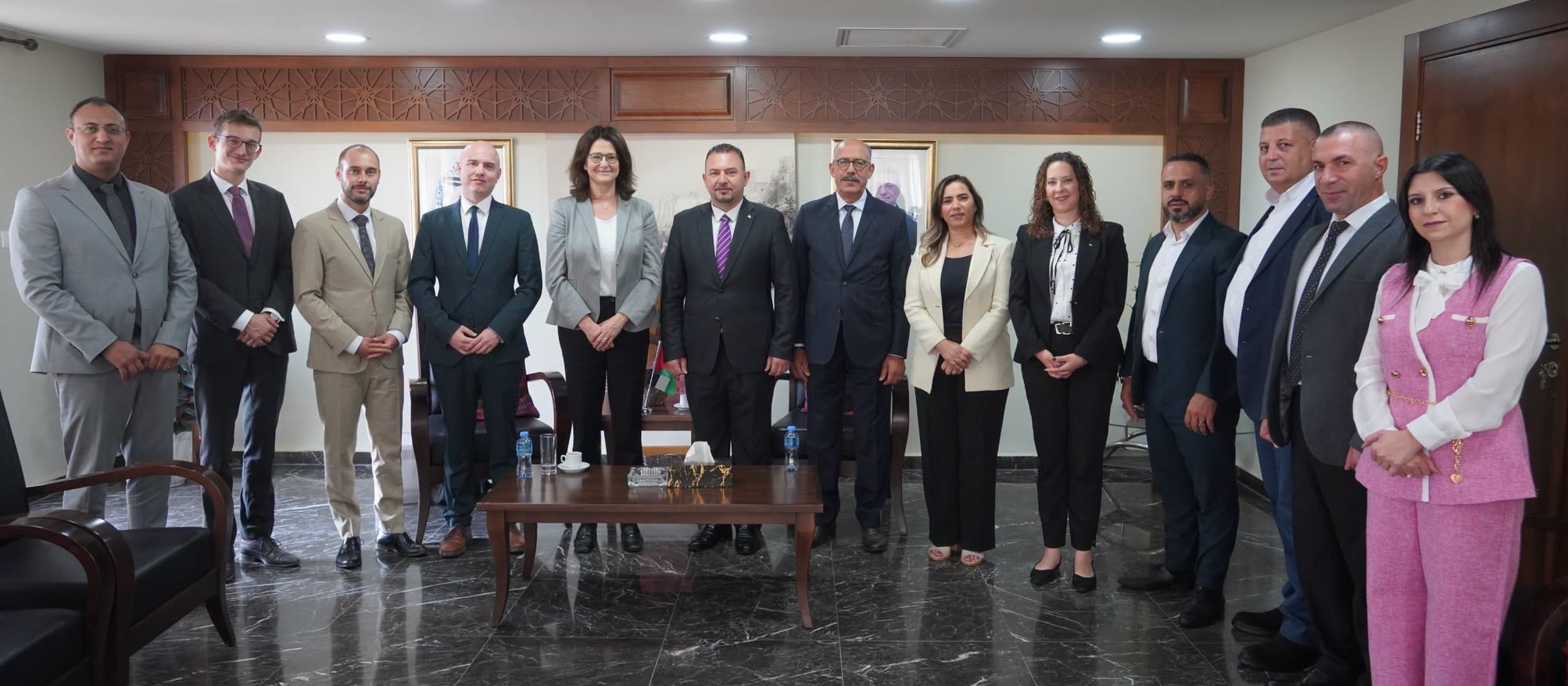 رئيس بلدية بيت لحم يبحث مع وفد ألماني رفيع المستوى دعم المشاريع الثقافية والتنموية
