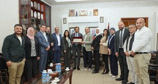 رئيس بلدية الخليل يلتقي القنصل العام الإيطالي