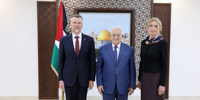 الرئيس محمود عباس يتقبل أوراق اعتماد رئيس مكتب تمثيل جمهورية ليتوانيا لدى دولة فلسطين