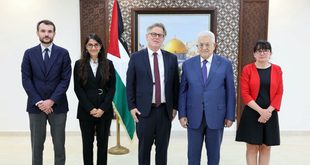 الرئيس محمود عباس يتقبل أوراق تعيين قنصل عام الجمهورية الفرنسية الجديد في القدس