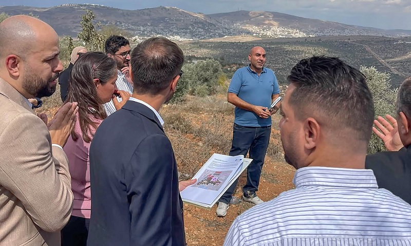 سلطة الأراضي وممثلو الاتحاد الأوروبي وموئل الأمم المتحدة يبحثون واقع أعمال التسوية واحتياجات بلدة عورتا