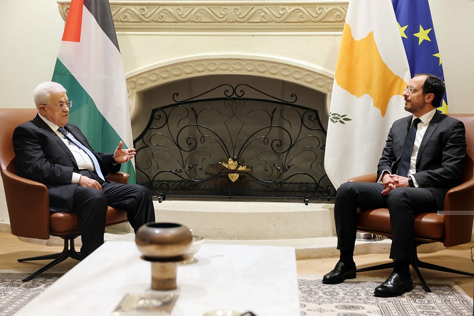 الرئيس محمود عباس يجتمع مع نظيره القبرصي ويثمن مواقف قبرص الداعمة لحقوق شعبنا ويؤكد ضرورة توحيد الأرض الفلسطينية
