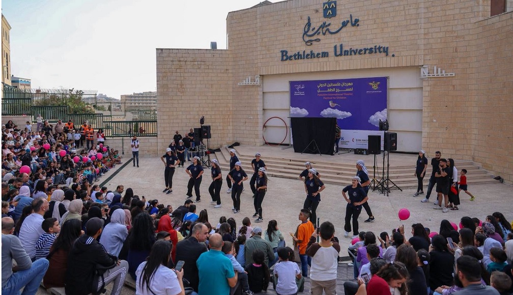 الرئاسية العليا لشؤون الكنائس تشارك في افتتاح مهرجان فلسطين الدولي لمسرح الطفل في بيت لحم