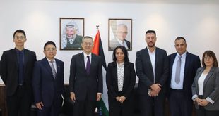 الوزيرة سماح حمد تبحث مع السفير الصيني سون تشن تعزيز التعاون ودعم الجهود الإنسانية والتنموية في فلسطين