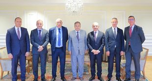 وفد حركة فتح يُطلع الأمين العام للجامعة العربية على آخر المستجدات السياسية والجهود المبذولة لإنهاء معاناة شعبنا