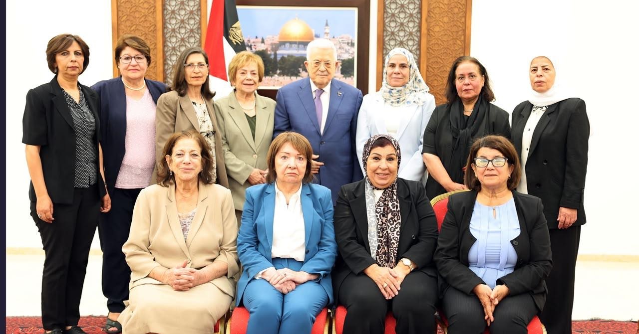 الرئيس محمود عباس يؤكد دعمه لتعزيز حضور المرأة الفلسطينية ومشاركتها في الحياة السياسية